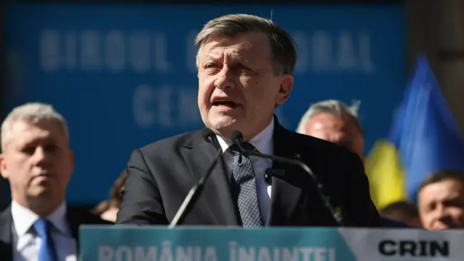 Foto 11 candidaţi la alegerile prezidenţiale din luna mai. Cinci dintre ei au candidat şi în 2024