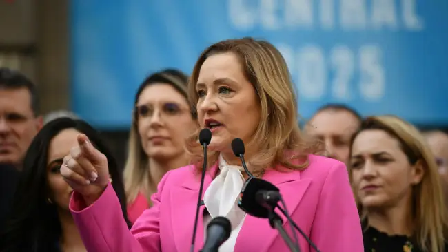 Foto 11 candidaţi la alegerile prezidenţiale din luna mai. Cinci dintre ei au candidat şi în 2024