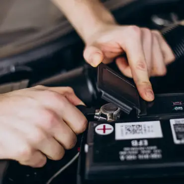 Foto Un curs de mecanic auto te transformă într-un bun profesionist
