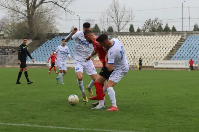 Foto FOTO. CSM Slatina câştigă meciul, din debutul în play-out, disputat cu CSC Şelimbăr