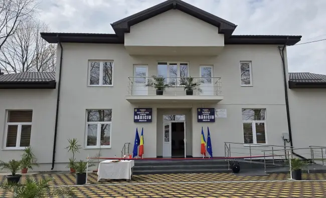 Foto Sediu nou pentru Primăria Băbiciu. Preşedintele CJ Olt şi ministrul Agriculturii, la inaugurare (FOTO)