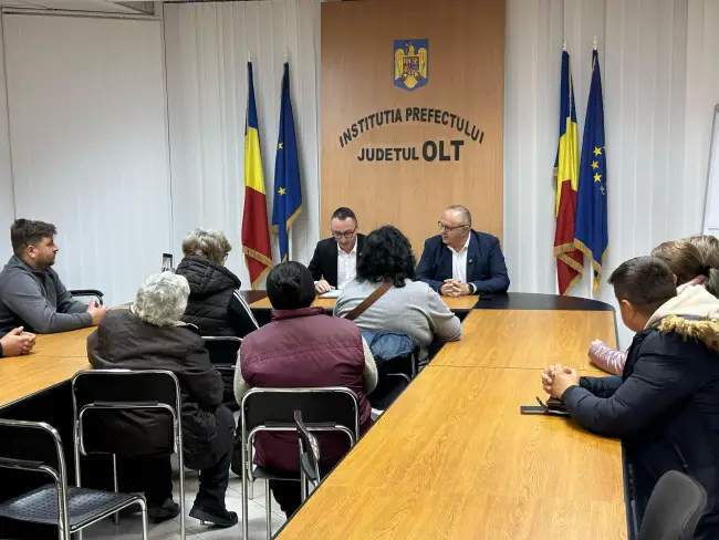 Foto Producătorii olteni de răsaduri, izgoniţi de primar din Piaţa Zahana. Consiliul Judeţean le oferă spaţiu de desfacere în centrul oraşului (VIDEO)