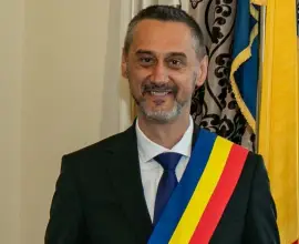 Foto Gest bizar al primarului Slatinei, la Ziua NATO (VIDEO)