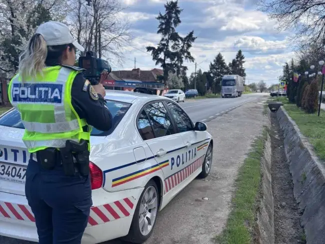 Foto FOTO. 19 permise de conducere reţinute, pe drumurile din Olt, în cadrul „Speed Marathon”