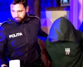 Foto Femeie, oprită de trei ori în trafic în doar 10 zile. De două ori „pozitivă” la droguri, a treia oară a lovit autospeciala Poliţiei