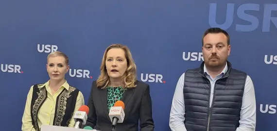 Foto USR Olt rămâne alături de Elena Lasconi: Hotărârea de a îi retrage sprijinul nu afectează deloc activitatea filialelor din județ