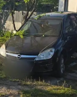 Foto Un tânăr, din Iancu Jianu, băut şi fără permis, a făcut accident în ziua de Paşte