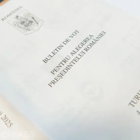 Foto Anchetă în Olt după apariția pe rețelele sociale a unui buletin de vot cu inscripţia „votat 2025” , în noaptea dinaintea alegerilor
