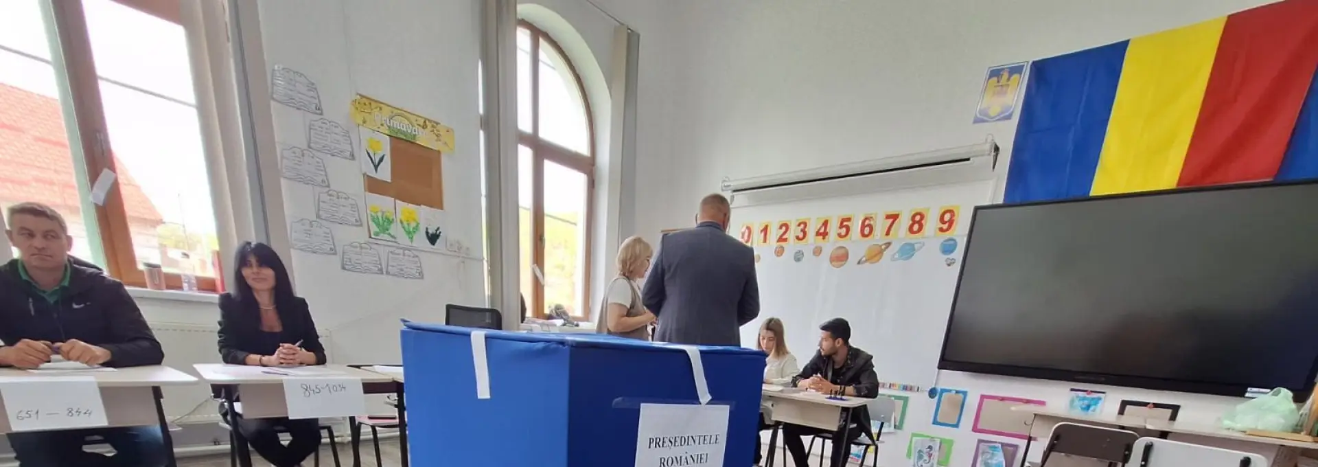 Foto Cum se votează în județul Olt. Comparaţie cu noiembrie 2024