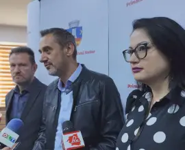 Foto PNL a decis susținerea lui Nicușor Dan în turul 2, dar la Slatina e în alianță cu partidul lui George Simion