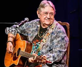 Foto Festivalul „Alutus ’22” aduce muzica folk, arta și literatura în centrul Slatinei