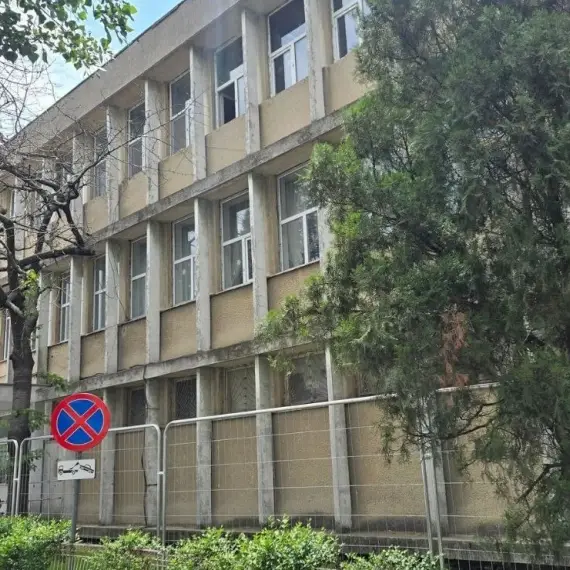 Foto Policlinica Veche din Slatina intră în reparații 