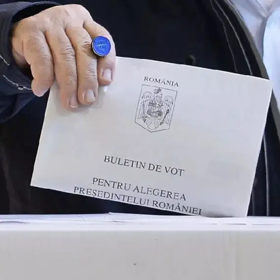 Foto CCR a validat primul tur al alegerilor prezidenţiale. Nicuşor Dan şi George Simion merg în turul II