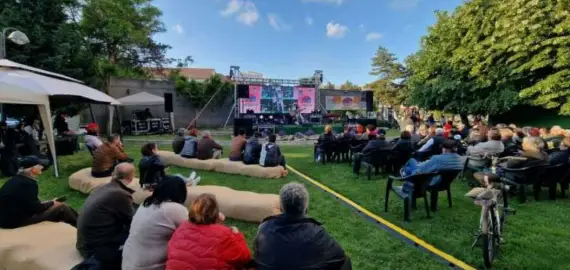 Foto „Dialogul artelor” la Slatina – Festivalul Alutus '22 a adus împreună pictura, poezia, muzica și meșteșugurile