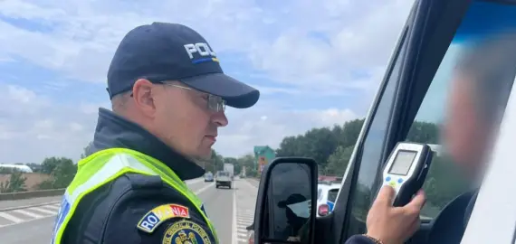 Foto Zeci de camioane şi mijloace de transport în comun verificate în cadrul acţiunii „TRUCK&BUS”