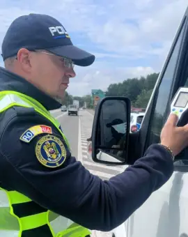 Foto Zeci de camioane şi mijloace de transport în comun verificate în cadrul acţiunii „TRUCK&BUS”