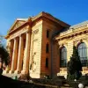 Foto Doi reputaţi neurochirurgi bucureşteni, profesori universitari la UMF „Carol Davila”, plasați sub control judiciar de DNA