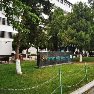 Foto Spitalul Judeţean de Urgenţă Slatina angajează infirmiere şi îngrijitoare