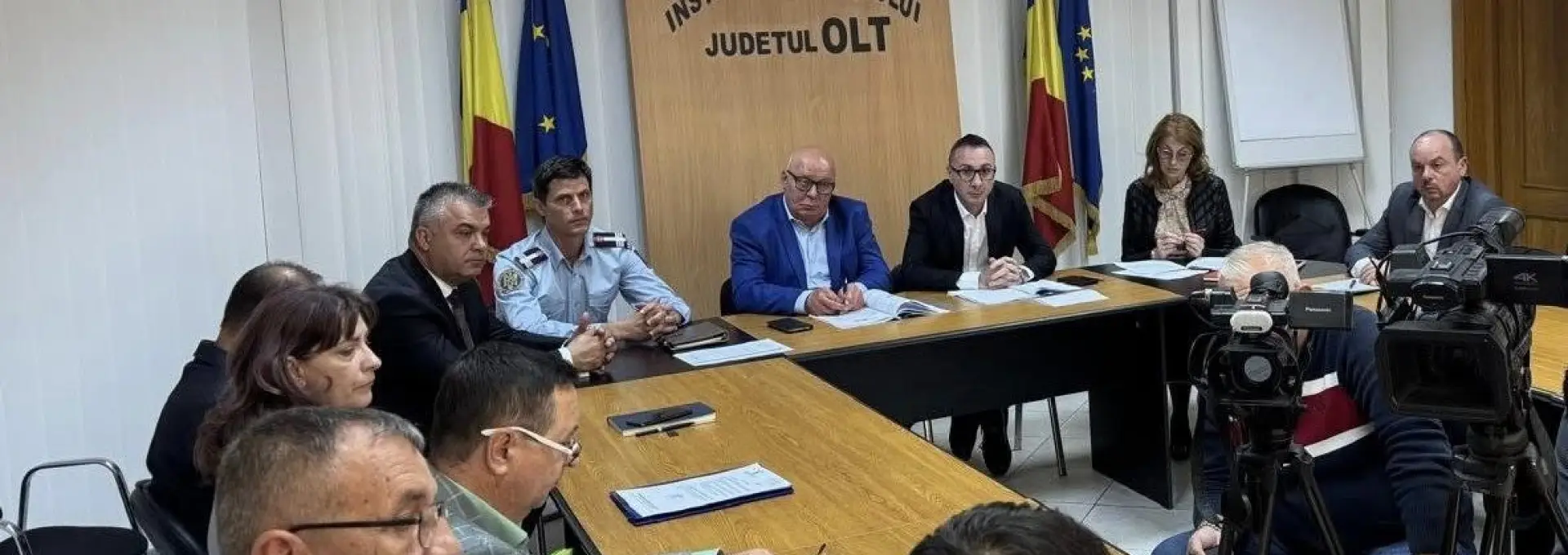 Foto Prefectul Cosmin Floreanu, hotărâri importante luate în cadrul Colegiului Prefectural și Comisiei de Dialog Social