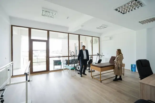Foto FOTO. Condiții la standarde europene în Centrul de Îngrijire și Asistență Fălcoiu. O nouă investiție în rețeaua de asistență socială, finalizată de CJ Olt