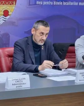 Foto Cui împarte bani primarul Mario De Mezzo. 16 persoane fizice şi asociaţii vor fi sponsorizate de Primăria Slatina