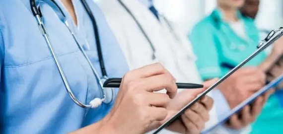 Foto Persoanele asigurate beneficiază de servicii medicale decontate pentru depistarea bolilor grave