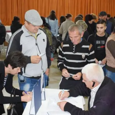 Foto       Peste 1.000 de persoane şi-au găsit o slujbă prin intermediul AJOFM Olt
