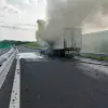 Foto VIDEO. Trafic afectat pe Drumul Expres, după ce un TIR a luat foc la Negreni