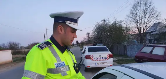 Foto Amenzi şi permise reţinute, în weekend, în Olt. Şoferi depistaţi băuţi, în trafic, în Drăgăneşti-Olt