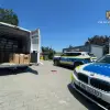 Foto Bărbat reţinut, după ce a fost depistat  pe Drumul European 70, în zona municipiului Caracal, cu duba plină de ţigări contrafăcute   