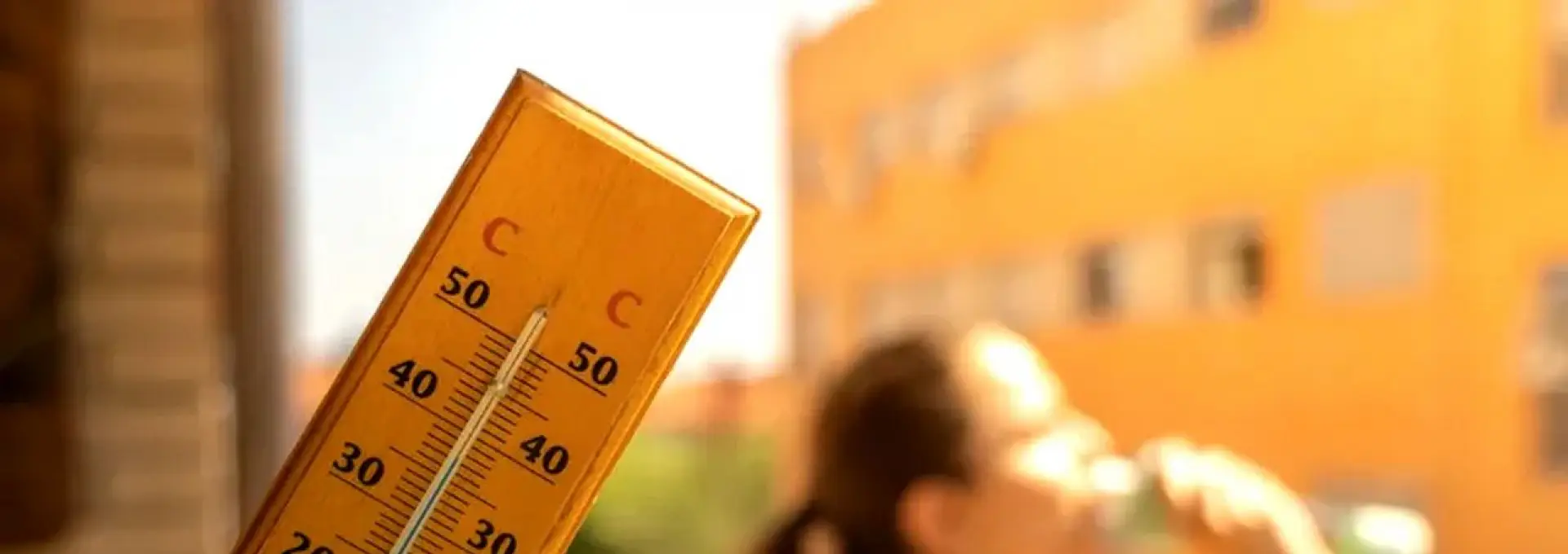 Foto Codul Galben de caniculă, prelungit. Joi, temperaturile ajung până la 37 de grade