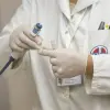 Foto Patru medici de familie, reținuți după ce au decontat servicii fictive de aproape un milion de lei
