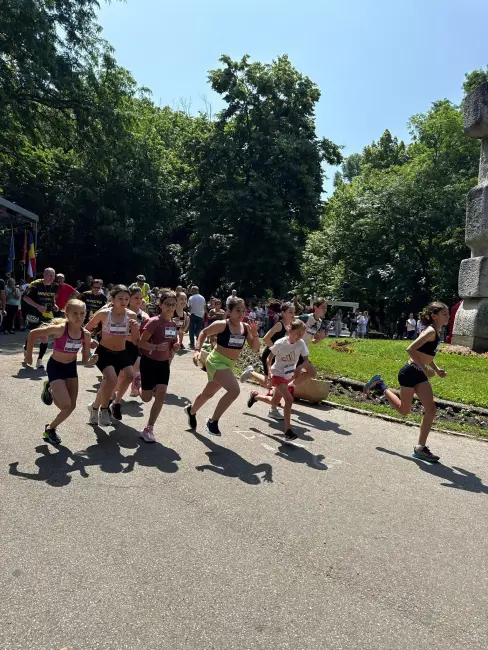 Foto Romanaţi Trail Run 2025: Sute de participanţi la evenimentul sportiv de la Caracal (FOTO)