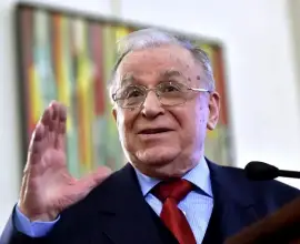 Foto Care este starea de sănătate a fostului preşedinte Ion Iliescu, internat de luni la terapie intensivă. Anunțul Spitalului SRI