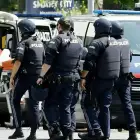 Foto Doi români, printre persoanele rănite în atacul armat din Graz, anunță MAE. 10 victime şi agresorul au murit în masacrul comis în școala austriacă