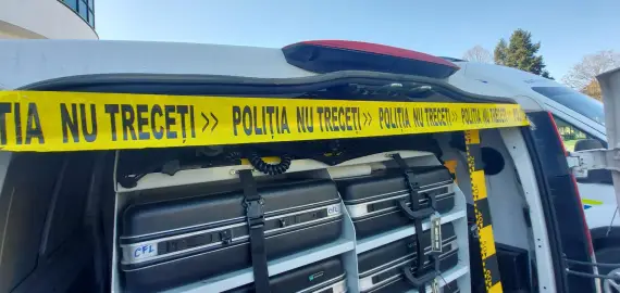 Foto Anchetă la Teslui. Fragmente osoase şi craniul unui bărbat dispărut, găsite în apropierea locuinţei acestuia