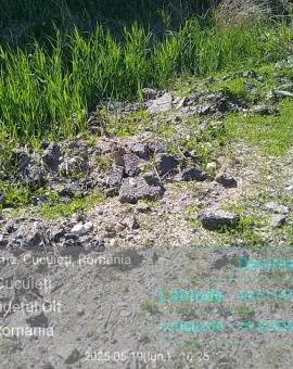 Foto Moloz şi asfalt depozitate ilegal pe malul Oltului, Garda de Mediu sesizează parchetul