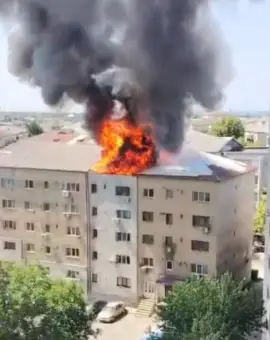 Foto VIDEO. Incendiu izbucnit într-un bloc din Slatina