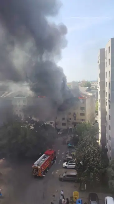 Foto VIDEO. Incendiu izbucnit într-un bloc din Slatina