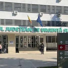 Foto    Zeci de olteni s-au prezentat la spital din cauza înţepăturilor de căpuşe