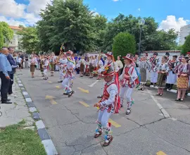Foto Festivalul Național al Copiilor „Călușul Românesc” la ediţie jubiliară. Sute de dansatori şi instrumentişti, la Slatina