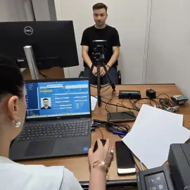 Foto Caracalul eliberează, de astăzi, cărți de identitate electronice. CEI se extinde în tot județul Olt