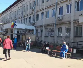 Foto Anchetă penală la Spitalul Caracal, după ce o doctoriţă a agresat o pacientă şi a aruncat cu apă pe ea