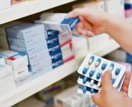 Foto Medicamentele pot fi eliberate de farmacii doar cu cardul de sănătate, fără rețeta imprimată pe hârtie