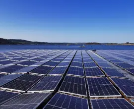 Foto Hidroelectrica lansează primul proiect de panouri solare plutitoare din România, în judeţul Olt