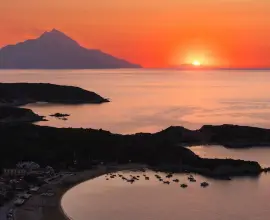 Foto Mergi în Grecia cu mașina? OPT lucruri care îți vor face vacanța mai ușoară la care nu te-ai gândit până acum 
