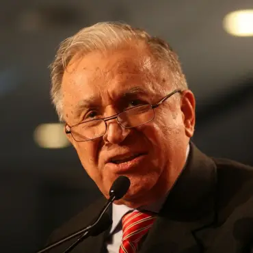 Foto Noi date despre starea de sănătate a lui Ion Iliescu. În continuare la ATI, dar în stare stabilă