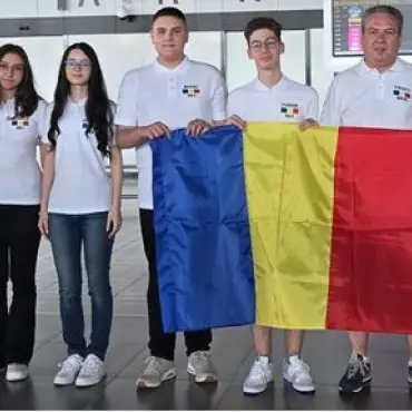 Foto România, pe primul loc la Olimpiada Balcanică de Matematică pentru Juniori. Profesorul slătinean Marius Perianu, coordonatorul lotului