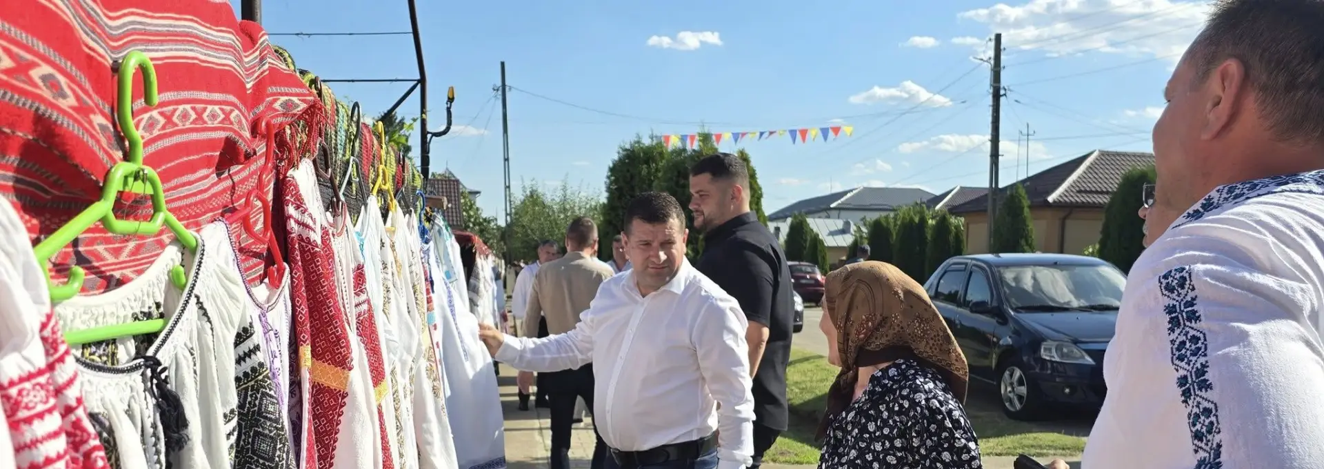 Foto La Cezieni, ia rămâne simbolul unei comunități care își poartă rădăcinile cu mândrie (FOTO)