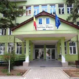 Foto „Ion Minulescu” Slatina, „Mihai Viteazul” Caracal şi „Radu Greceanu” Slatina, în topul liceelor cu cea mai mare promovabilitate a Bacalaureatului